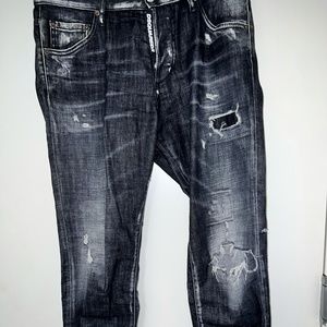 DESQUARED2  distressed black denim